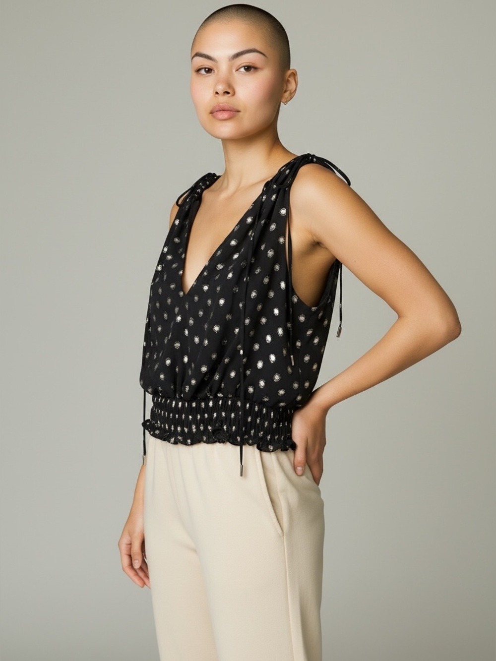 LINI Black V-Neck Polka Dot Sleeveless Top - Picture 2 of 8